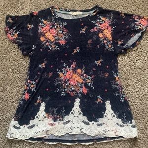 Juniors Floral And Lace Embroidery Top